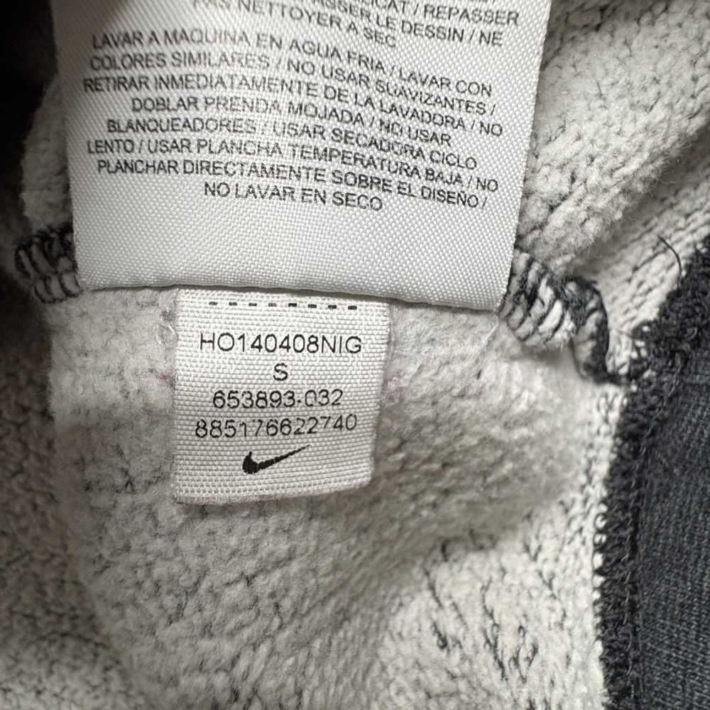 Nike SB Hoodie Mens Small‎ Pullover Skateboarding Sweatshirt Distressed - Picture 9 of 10